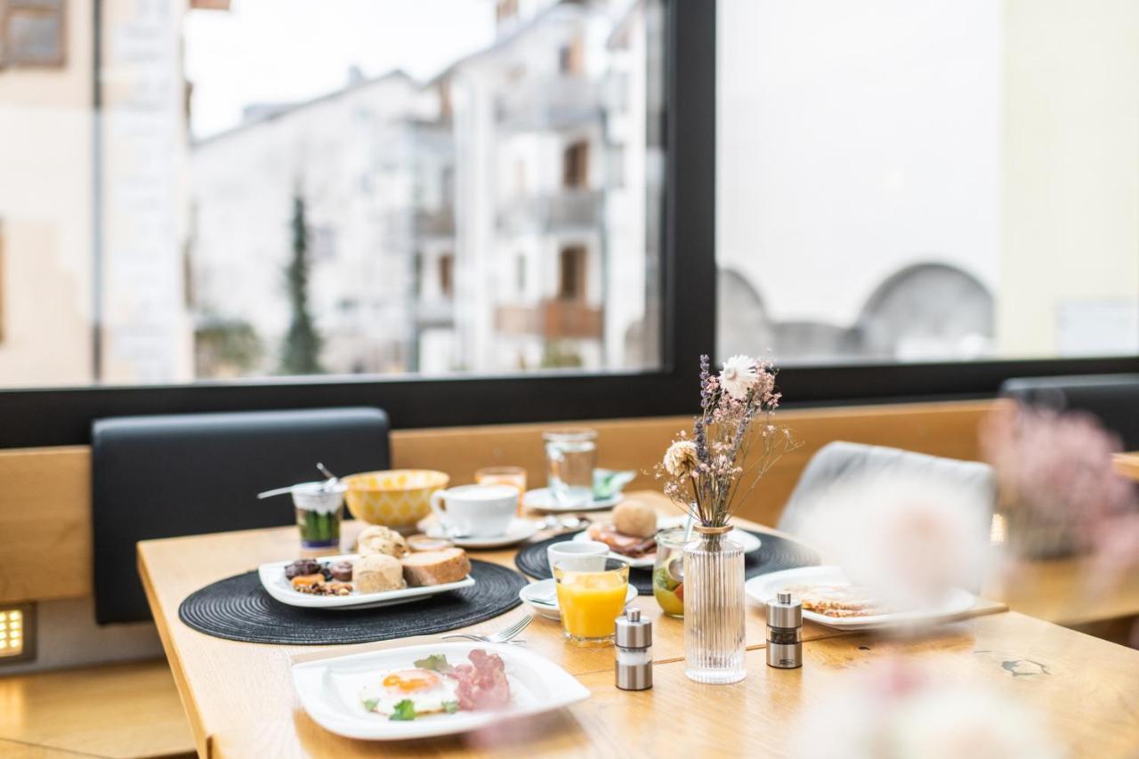 Hotel Cualmet - Aktiv Erholen Und Geniessen Tiefencastel Exteriör bild