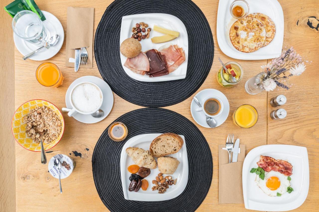 Hotel Cualmet - Aktiv Erholen Und Geniessen Tiefencastel Exteriör bild